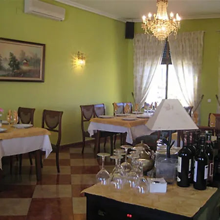 מלון Glorias Torre de Santa María