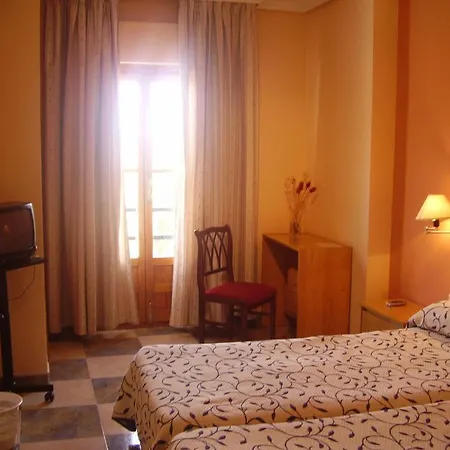 Glorias 2* Torre de Santa María