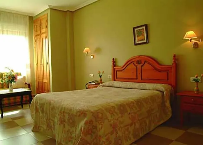 Отель Glorias Торре-де-Санта-Мария